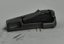 Crni zub kašike bagera 85SV2 Pin 85SV2PN-C